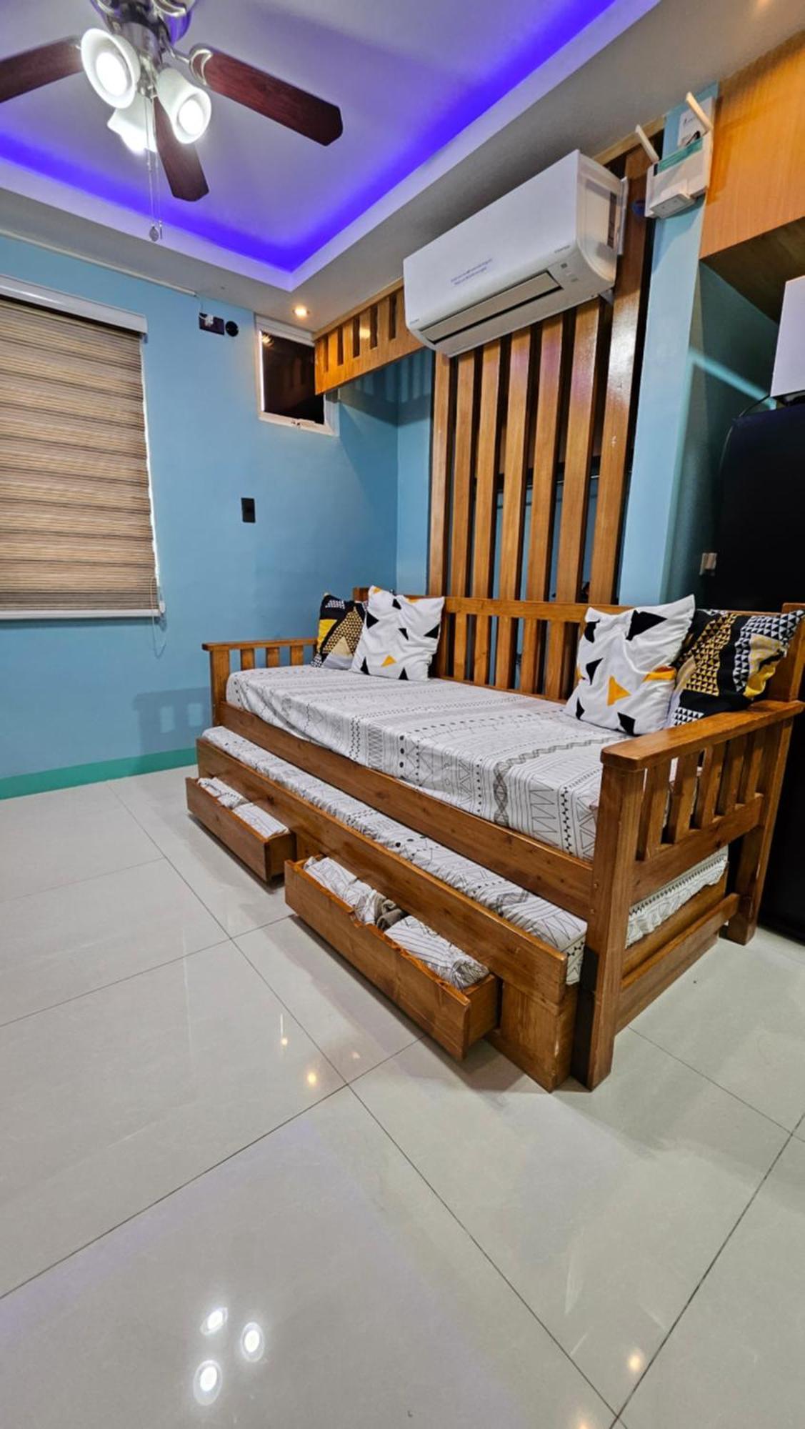 Cozy 2Br Staycation With Balcony Chateau Elysee For 4-6 Pax Paranaque City Zewnętrze zdjęcie